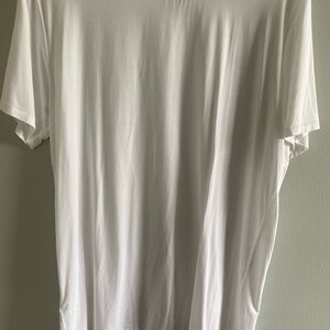 Skims White Men's Medium Short Sleeve Tee Shirt